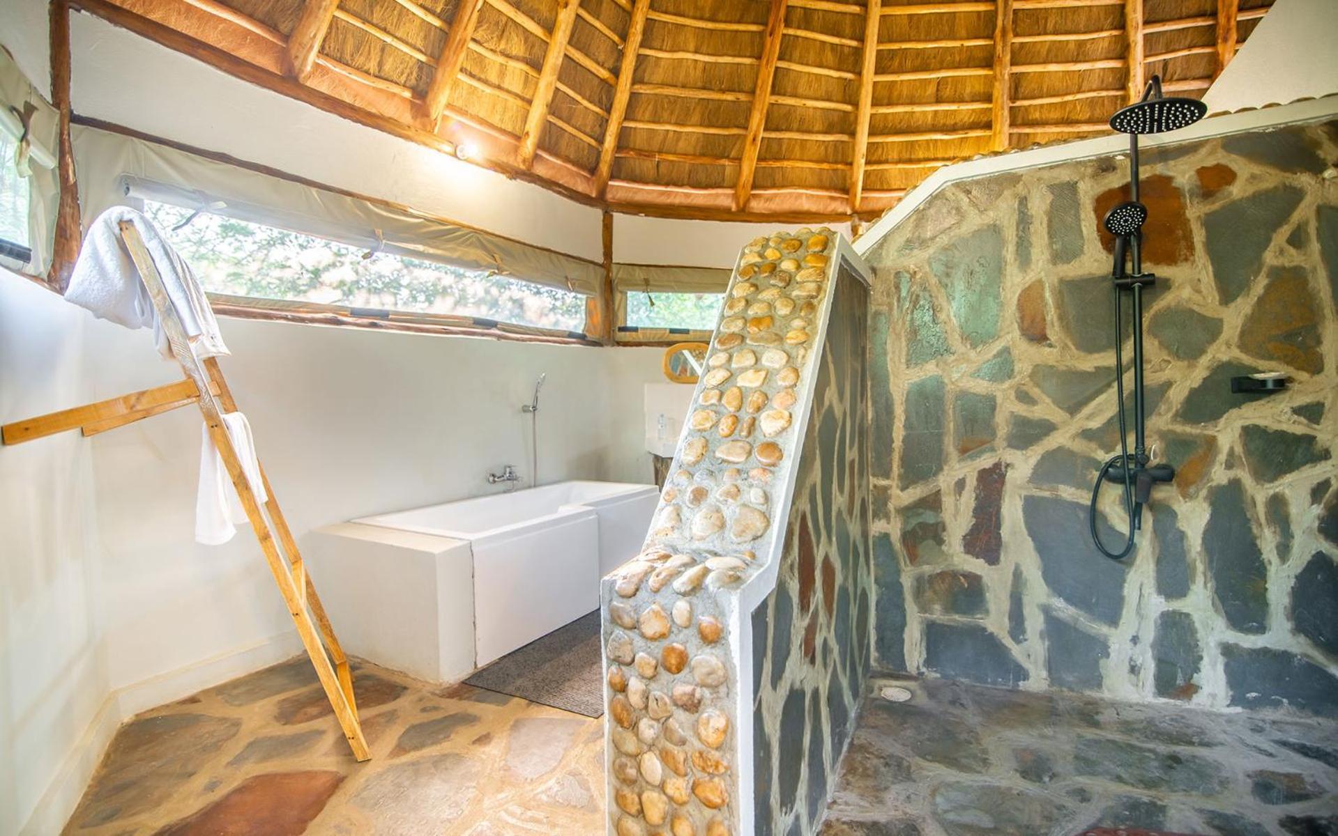 Embogo Safari Lodges Katoke Exteriör bild